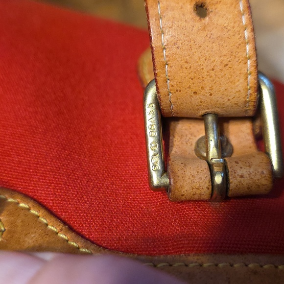 Dooney & Bourke Cabriolet Collection bucket Tote Bag - Picture 16 of 16